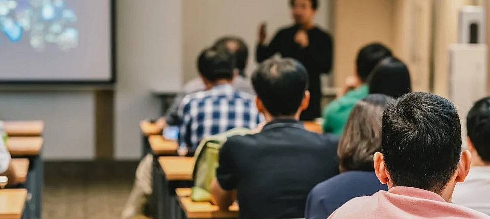 #slidecaption2 FORUM DOSEN